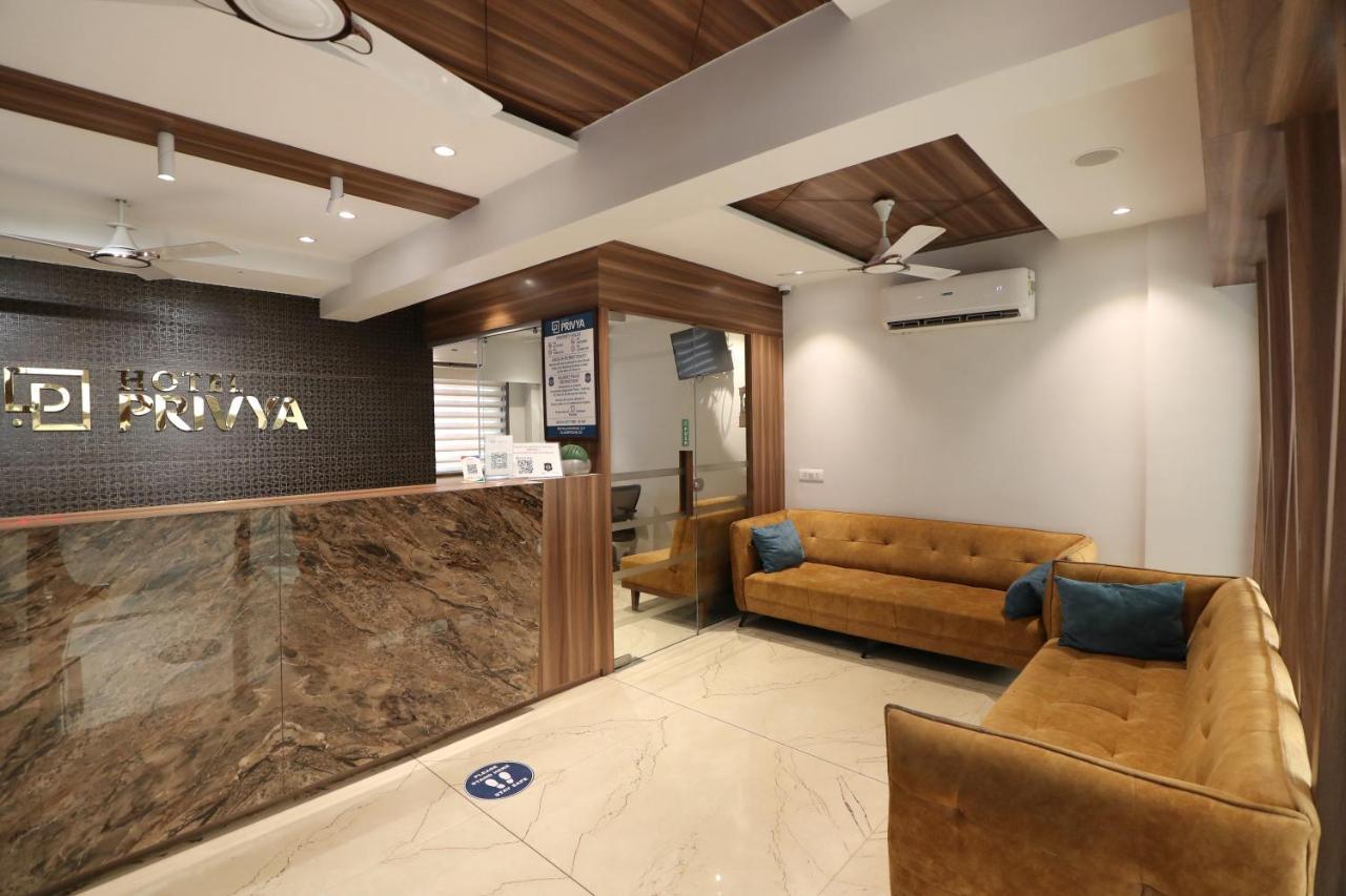 Hotel Privya Rooms And Banquet Surat Bagian luar foto